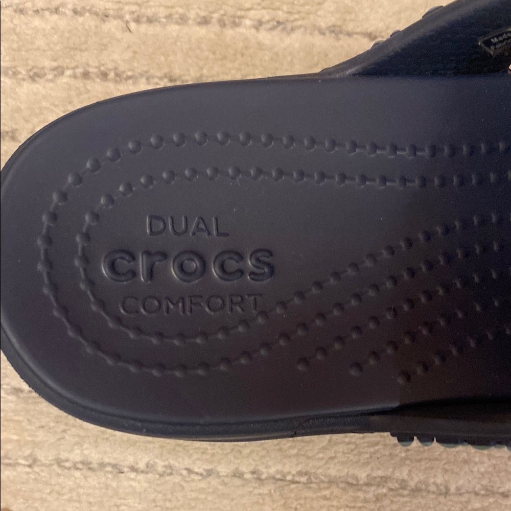 CROCS Black and Green Sandals with Textured Strap - Picture 6 of 9